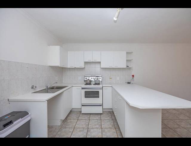 1 bed property to rent in RONDEBOSCH